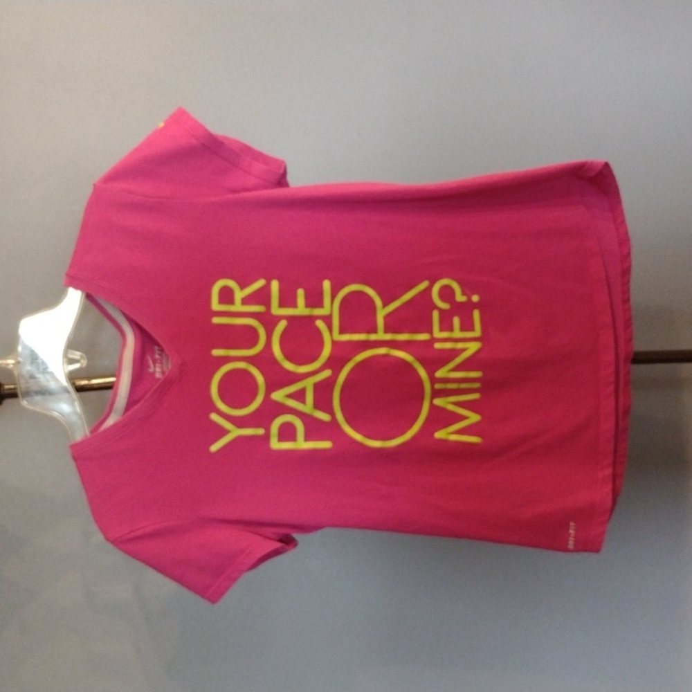 Niki dri-fit tee